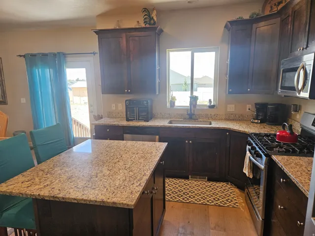 827 E Sunset View Rd, Grantsville, Utah 84029