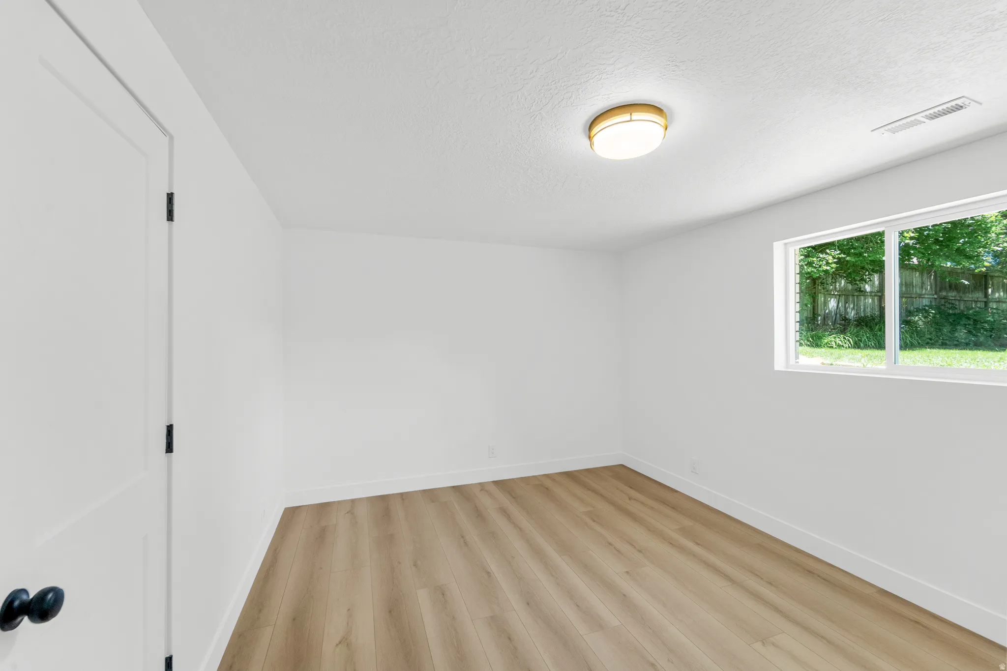 Neutral white wall finish