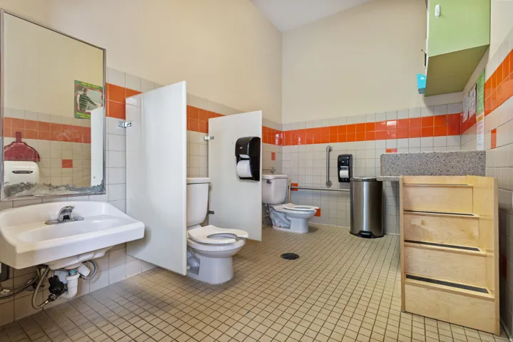 754 N Redwood Rd, North Salt Lake, Utah 84054