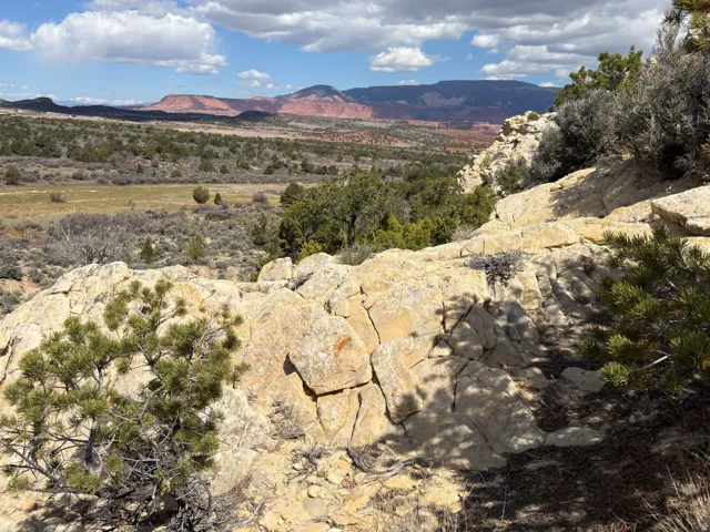 2196 E Teasdale Rd, Teasdale, Utah 84773