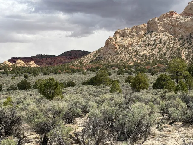 2196 E Teasdale Rd, Teasdale, Utah 84773