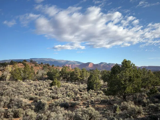 2196 E Teasdale Rd, Teasdale, Utah 84773