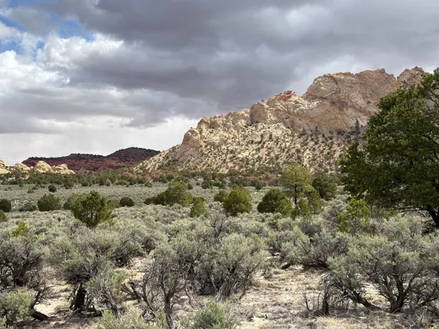 2196 E Teasdale Rd, Teasdale, Utah 84773
