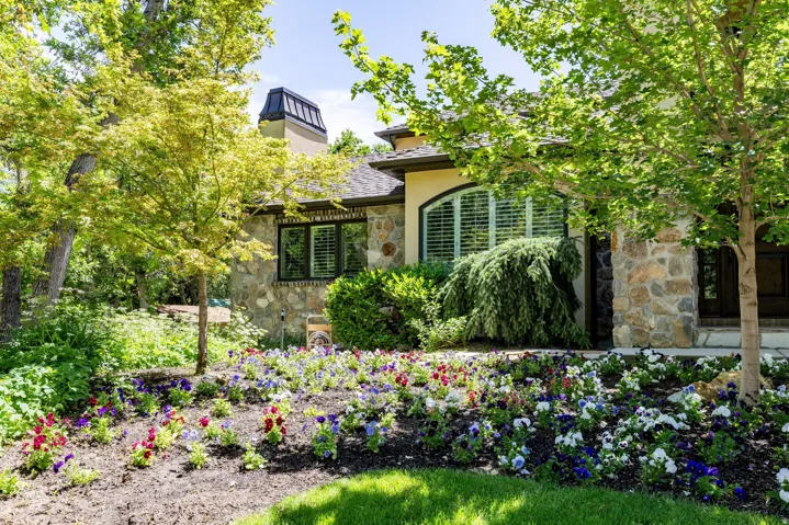 3450 E Hidden Oak Dr, Salt Lake City, Utah 84121