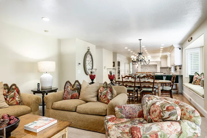 3450 E Hidden Oak Dr, Salt Lake City, Utah 84121