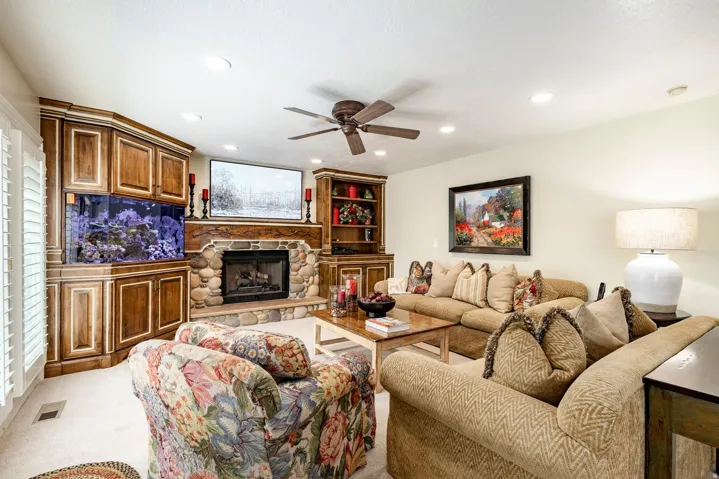 3450 E Hidden Oak Dr, Salt Lake City, Utah 84121