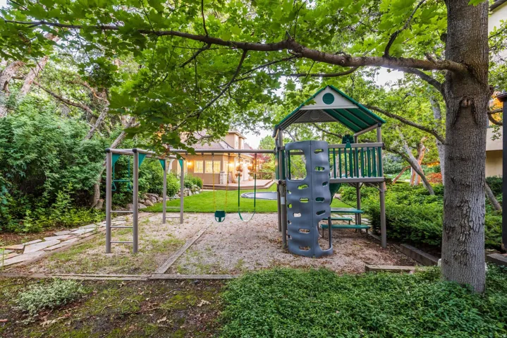3450 E Hidden Oak Dr, Salt Lake City, Utah 84121