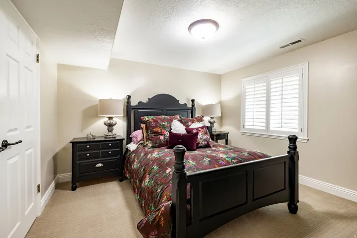 3450 E Hidden Oak Dr, Salt Lake City, Utah 84121