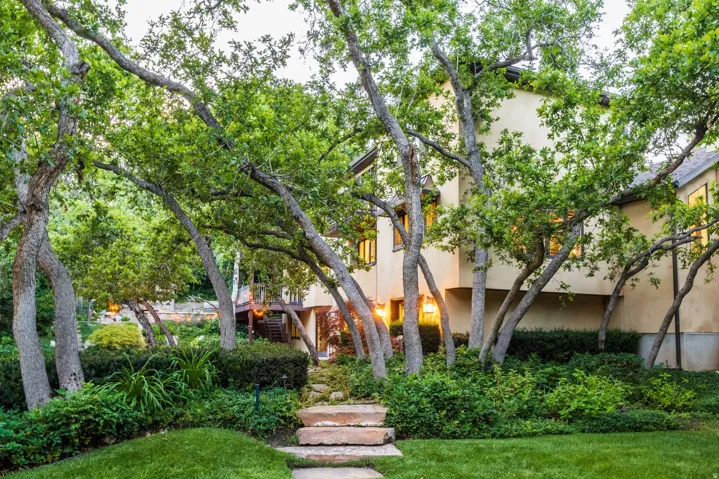 3450 E Hidden Oak Dr, Salt Lake City, Utah 84121