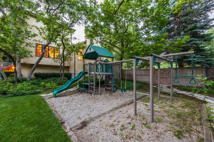 3450 E Hidden Oak Dr, Salt Lake City, Utah 84121