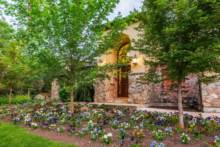 3450 E Hidden Oak Dr, Salt Lake City, Utah 84121