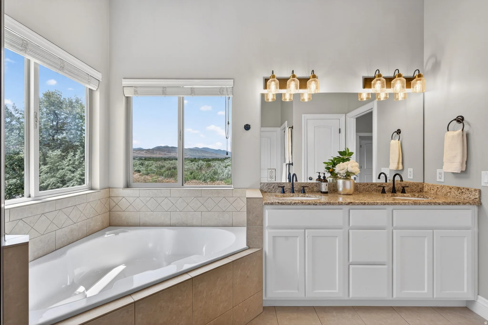 Soaking tub with tiled surround