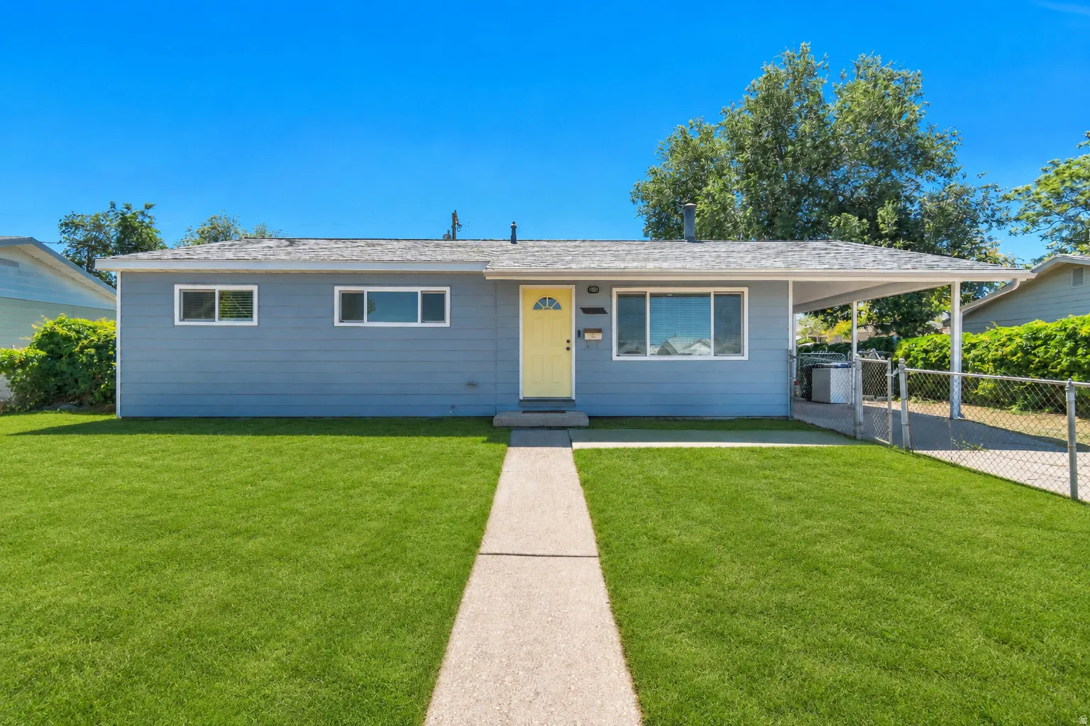 AI generated-seller is having the front lawn installed this week.  Come see us asap!