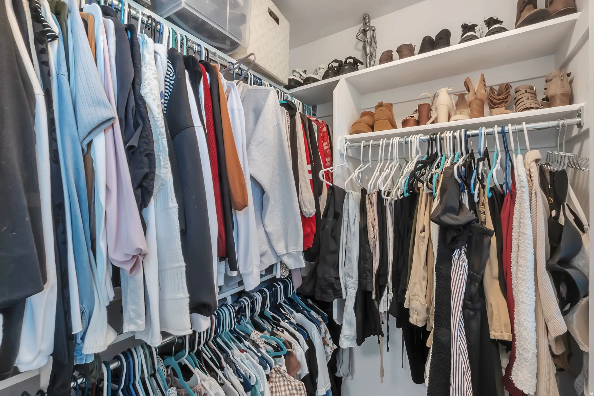 Walk in closet