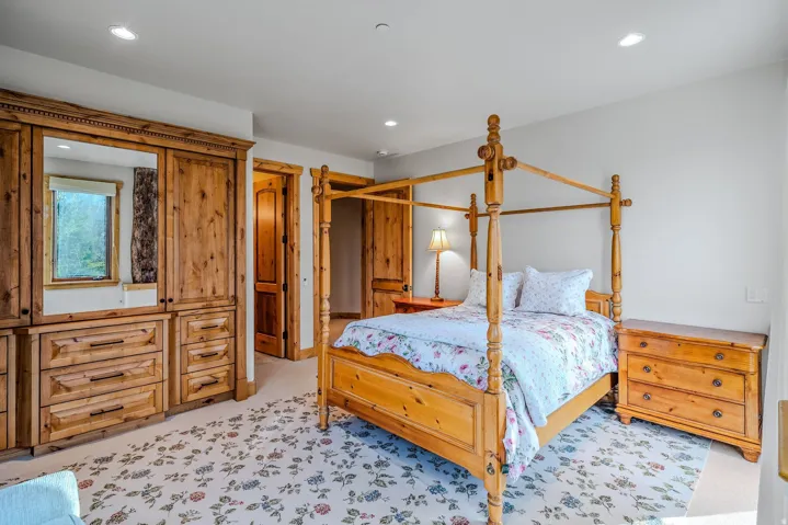 21 White Pine Canyon Rd, Park City, Utah 84098