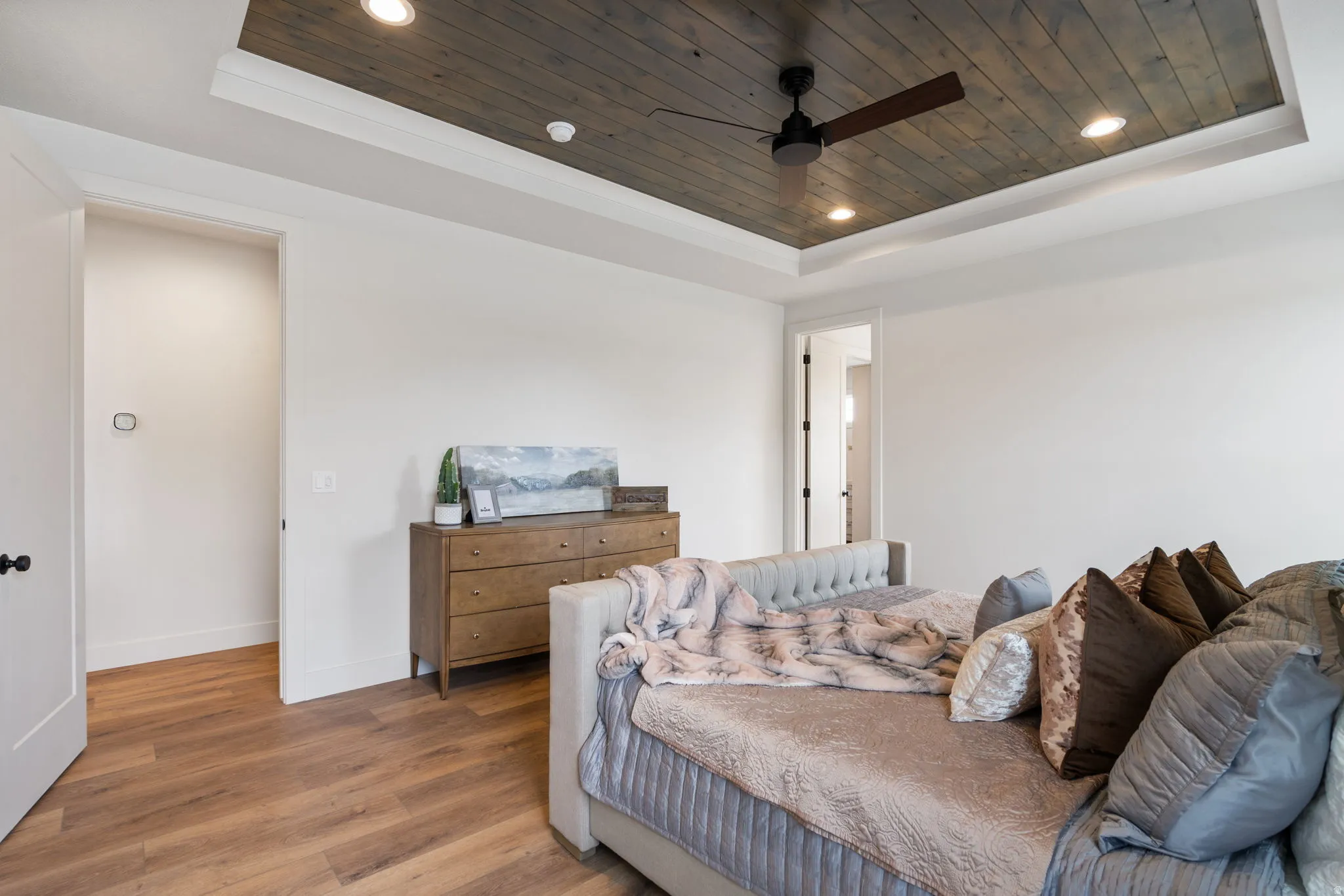 Primary suite