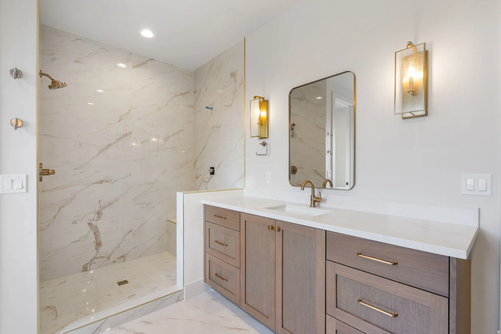 Primary suite