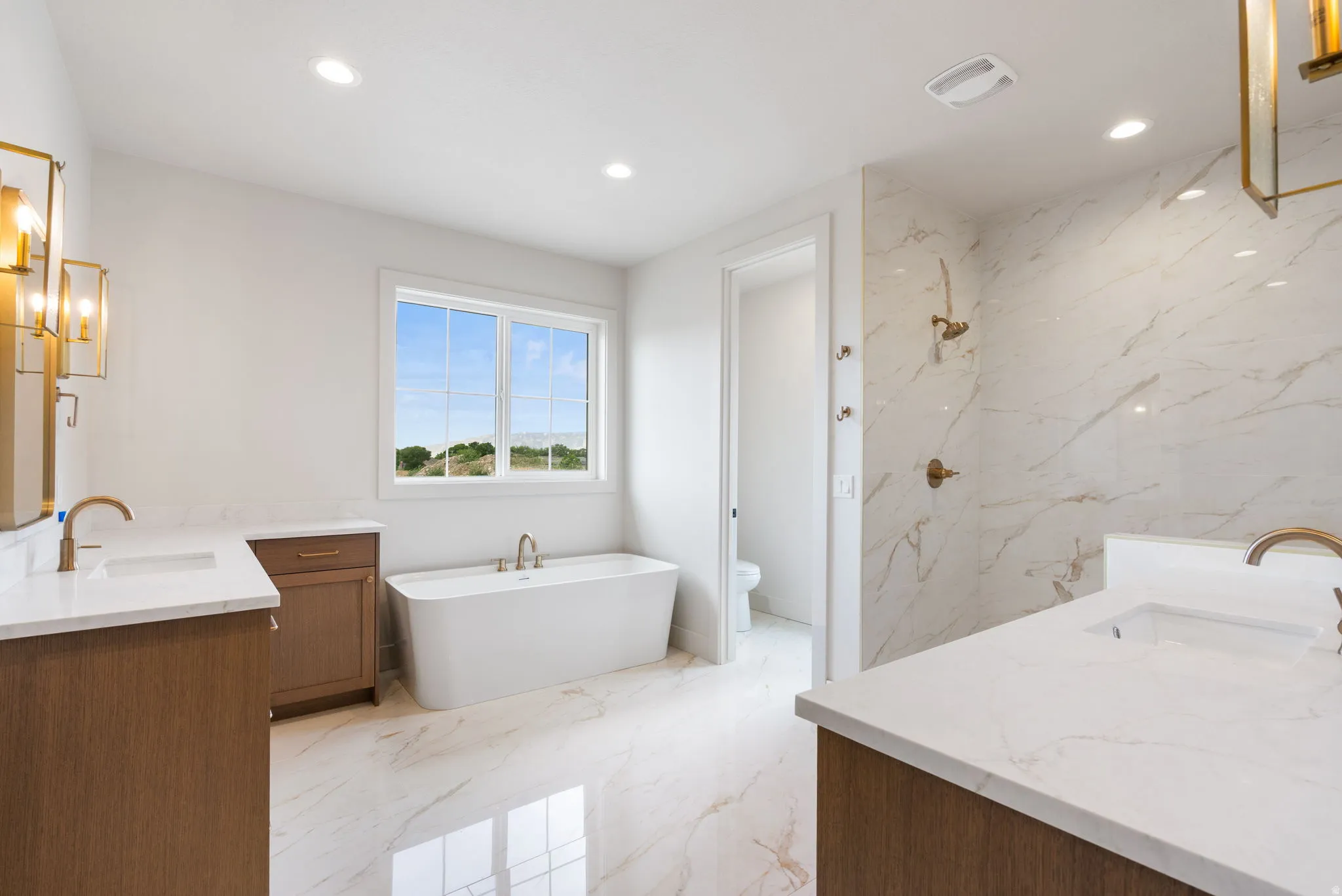 Primary suite