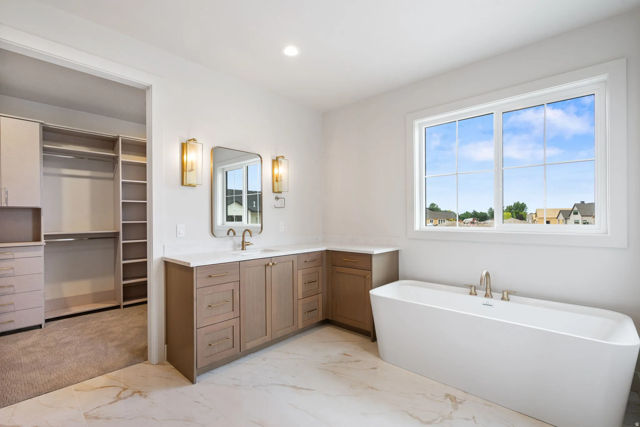 Primary suite