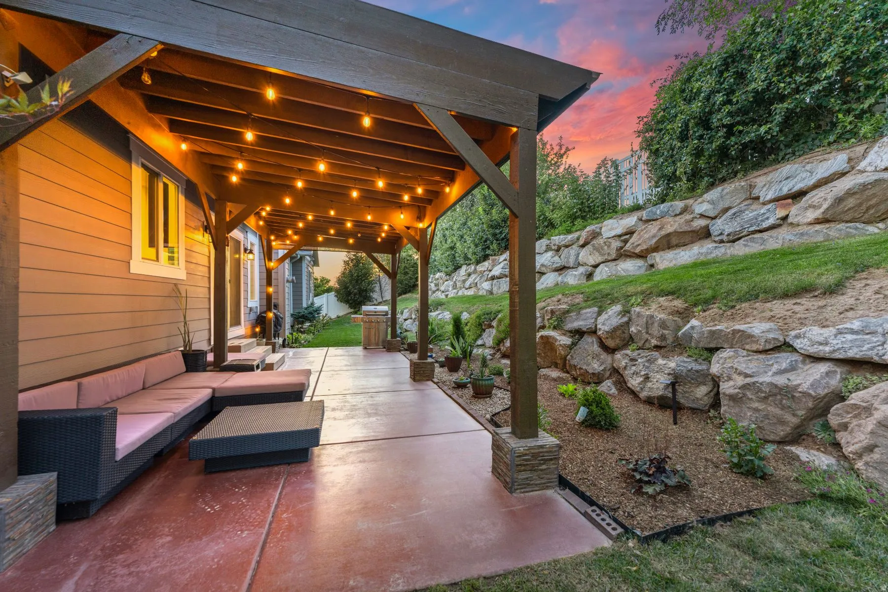 View of patio with an outdoor lounge area