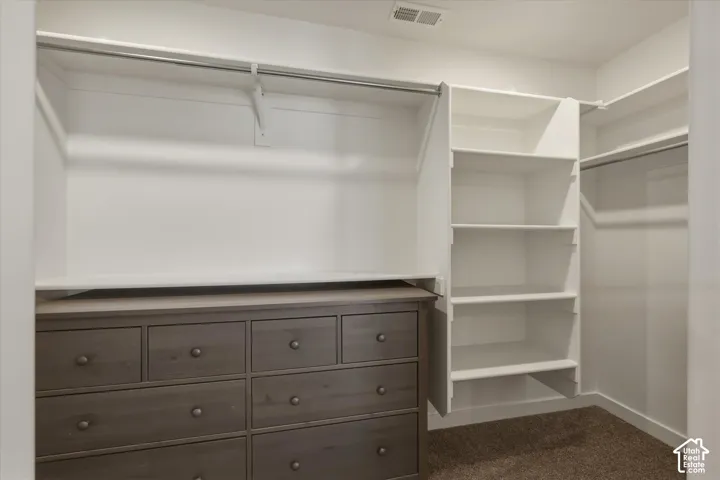 Walk-in closet