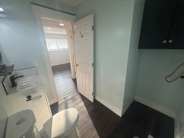 1/2 bath with washer/dryer hookups