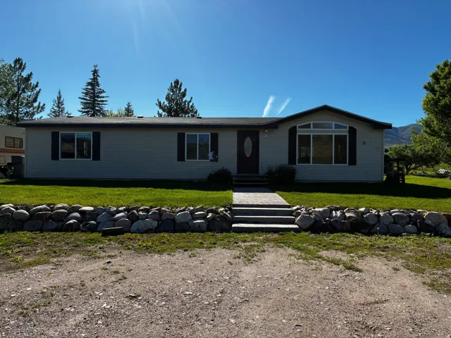 Single-level manufactured home