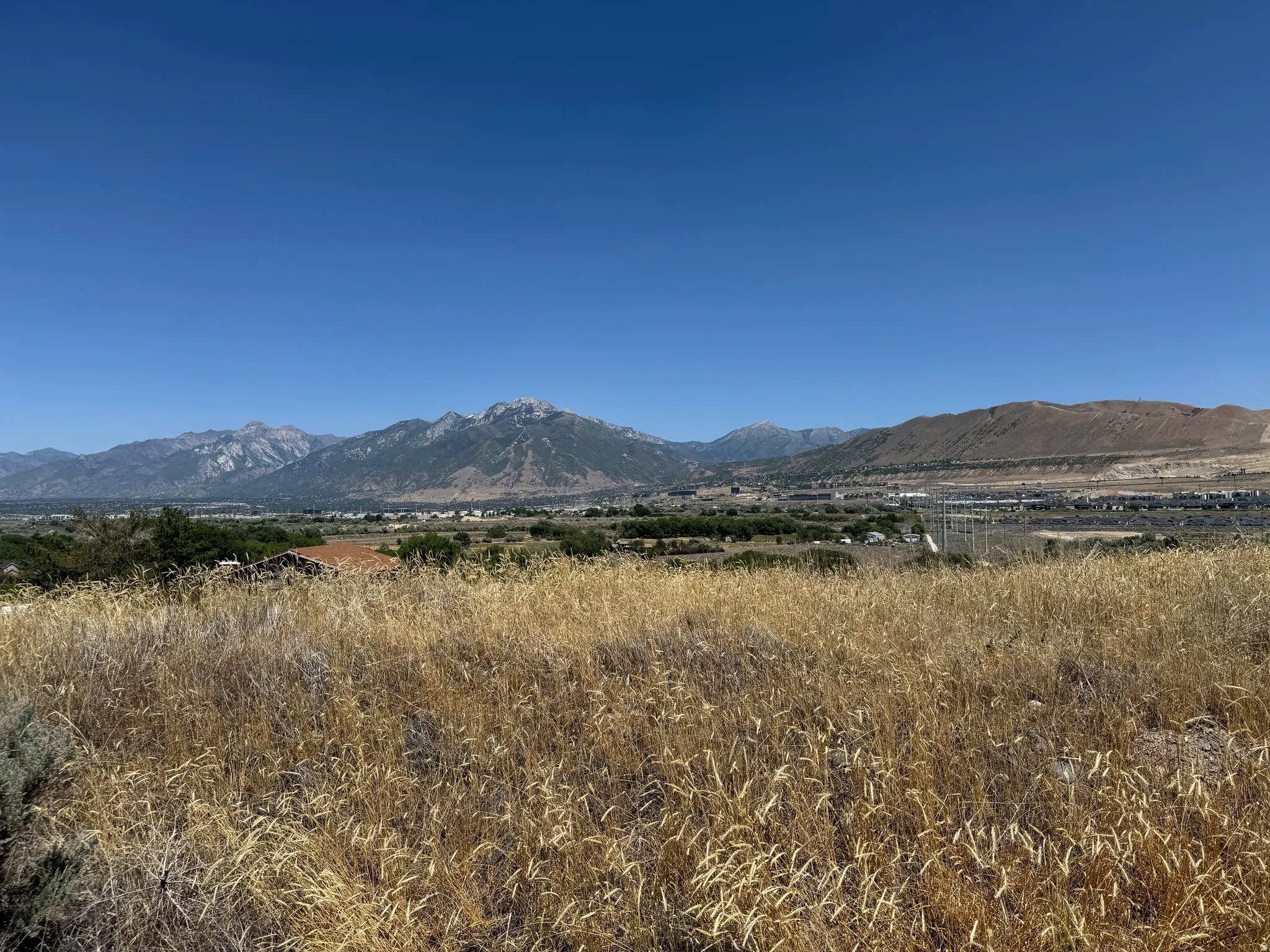 View west of the lot.