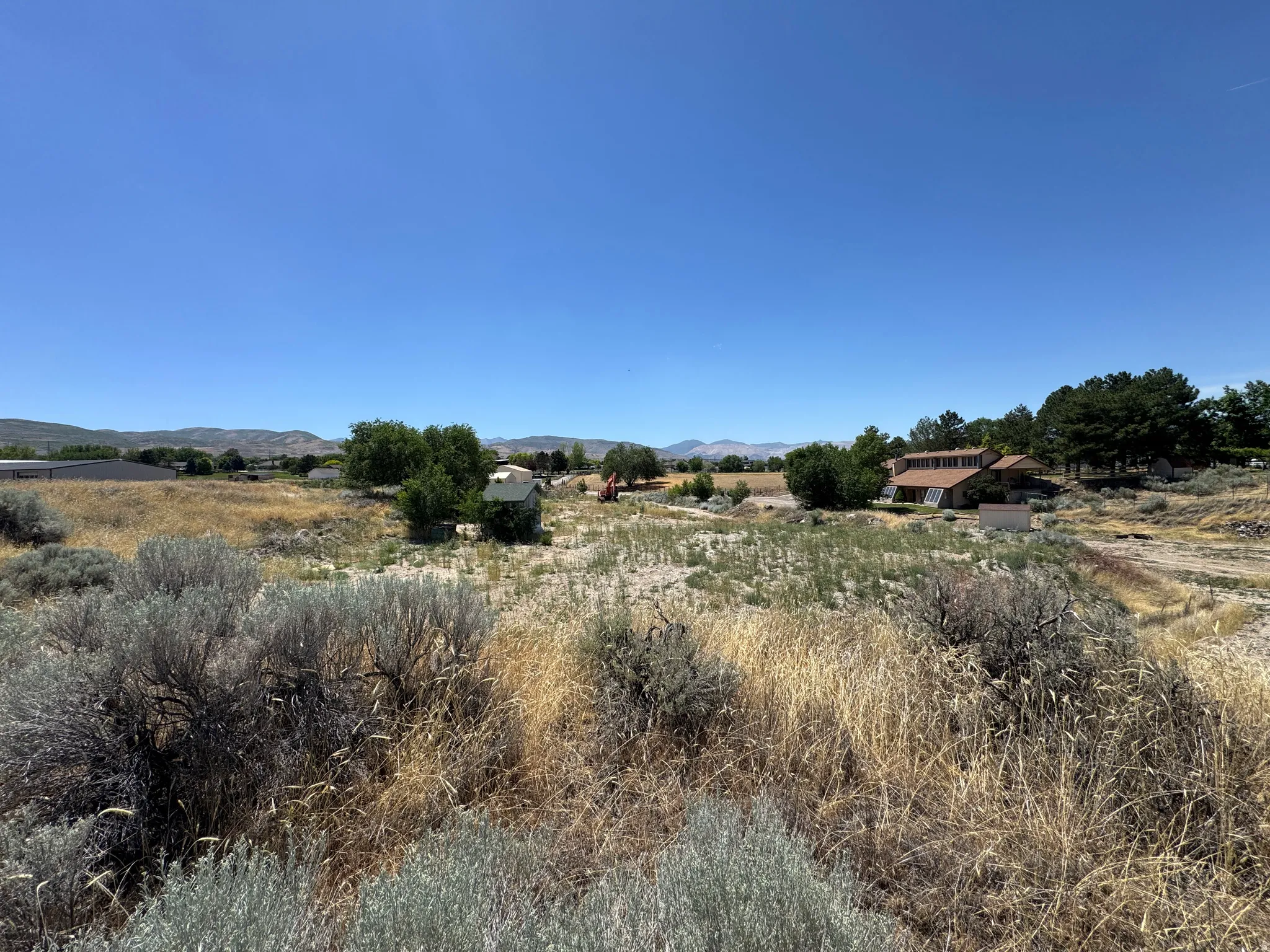 Western view from  the western edge of the lot.