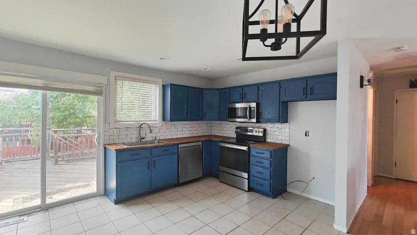 2456 W Dutch Draw Dr, Taylorsville, Utah 84129