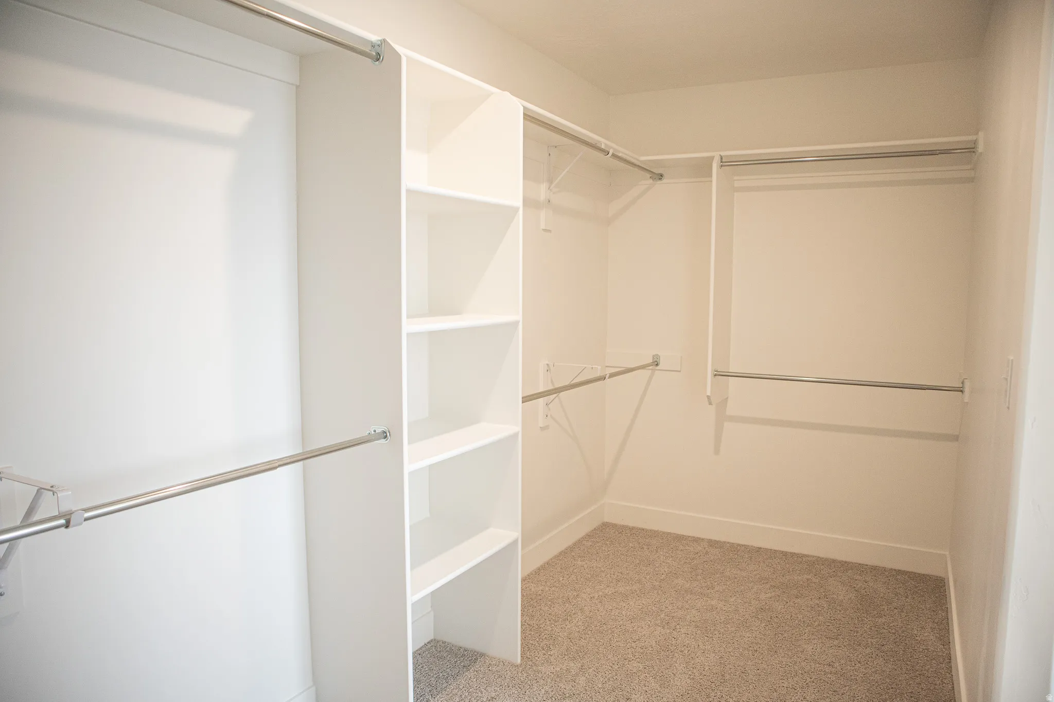 Walk -n closet for primary bedroom