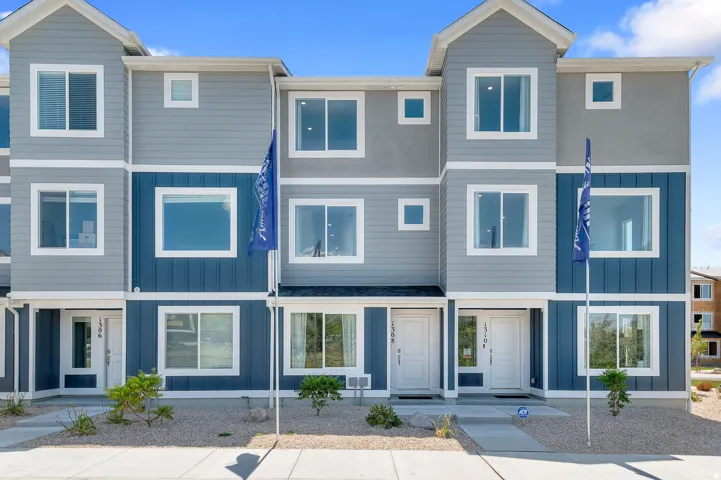 Picture of Model Emery, not of current listing