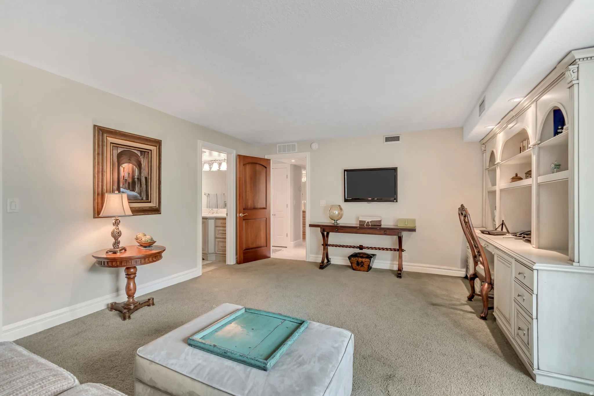 Bedroom 2/library suite