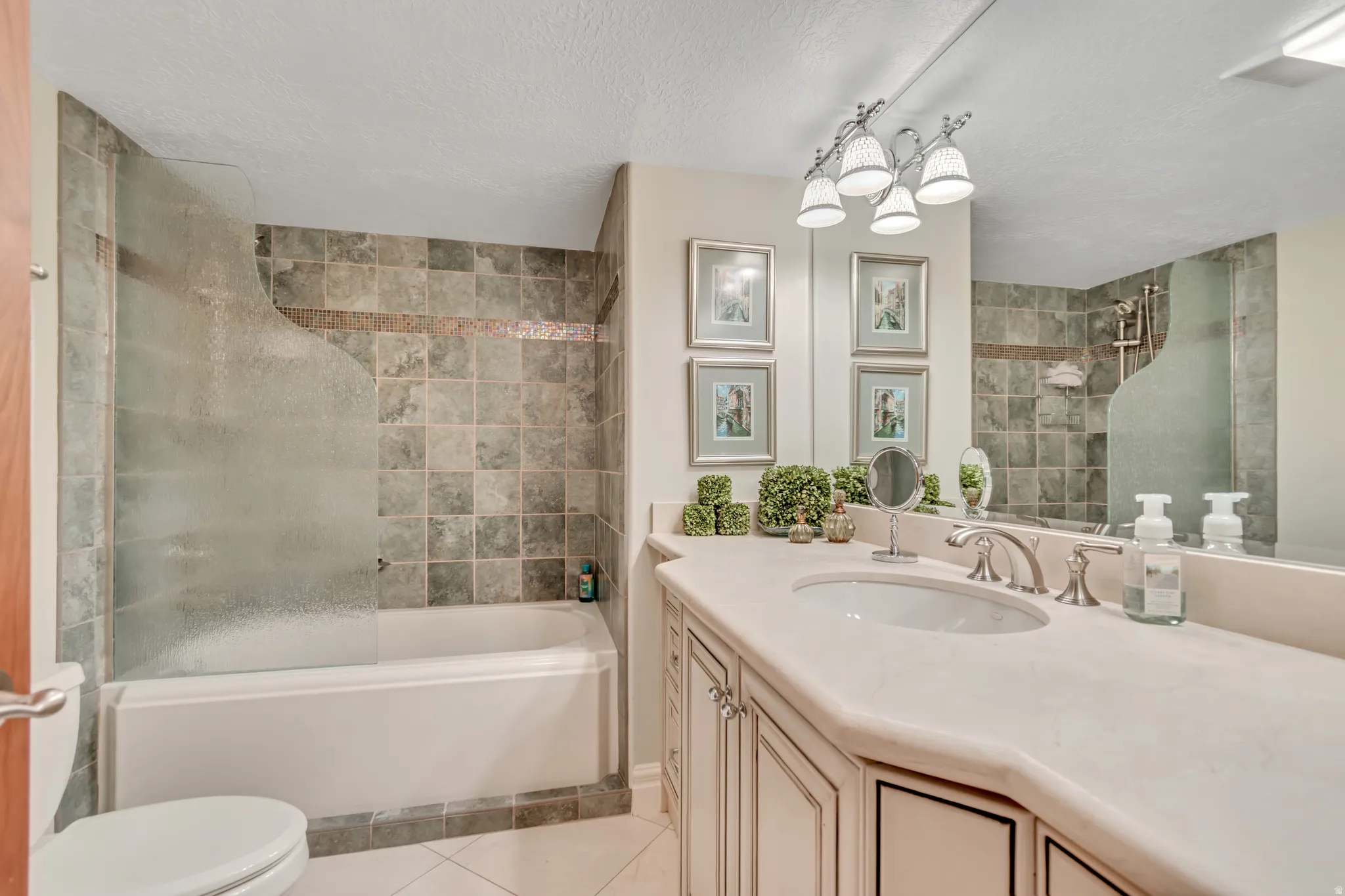 Hall Bathroom