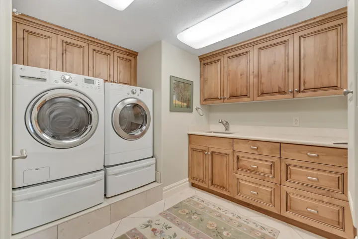 875 S Donner Way #1401, Sandy, Utah 84092