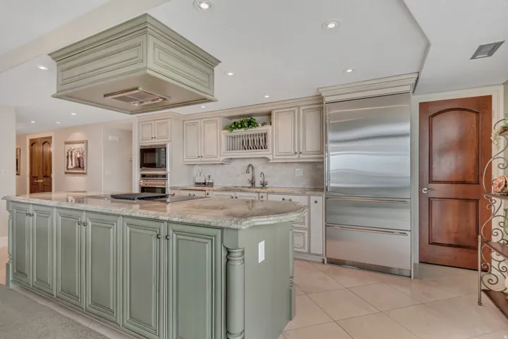 875 S Donner Way #1401, Sandy, Utah 84092