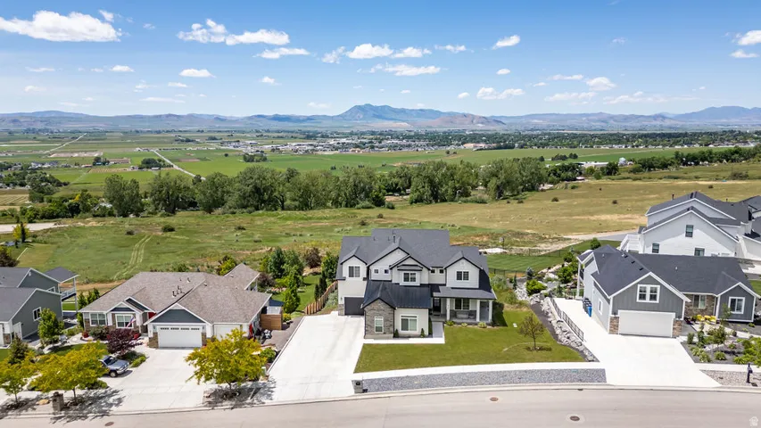 615 N 750 E, Hyde Park, Utah 84318