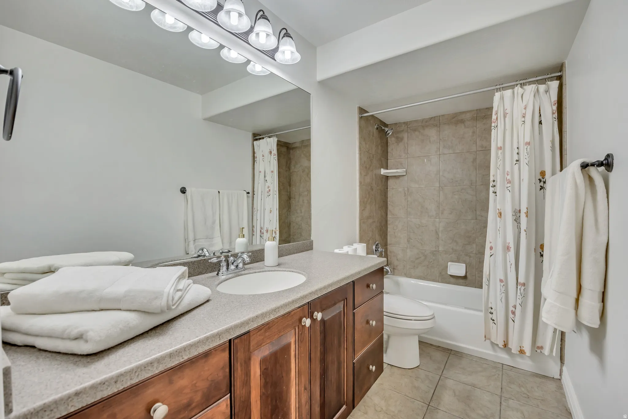 Basement full bathroom