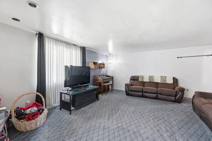 989 S 900 W, Salt Lake City, Utah 84104