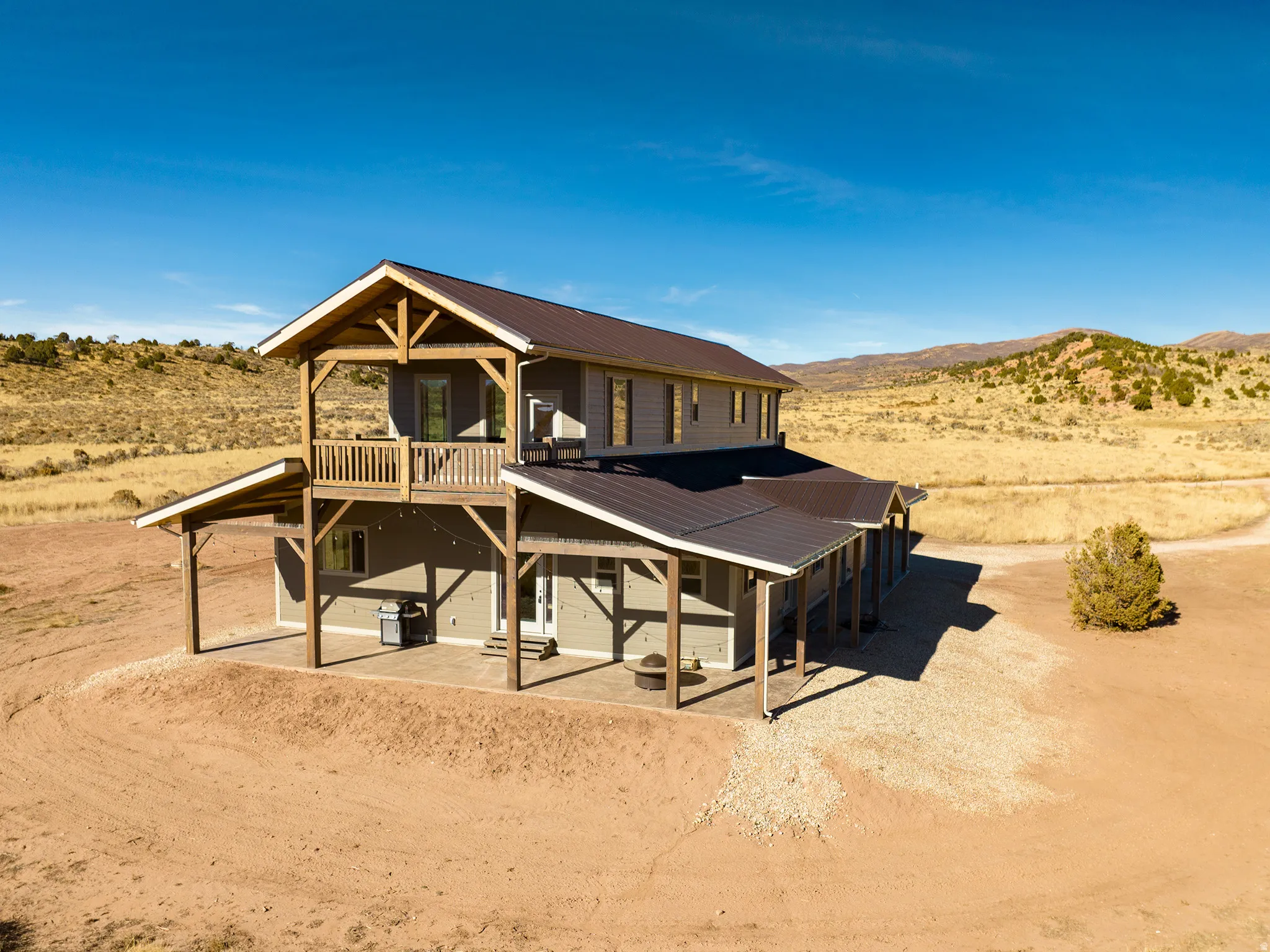 Luxurious Cabin on 15 Acres in Thunder Ridge Airpark!