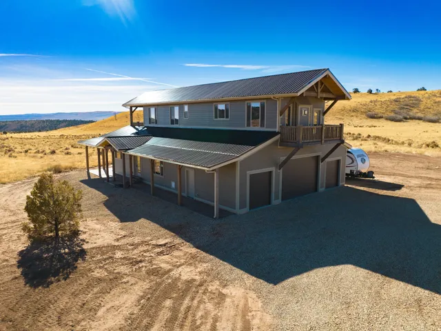 Luxurious Cabin on 15 Acres in Thunder Ridge Airpark!