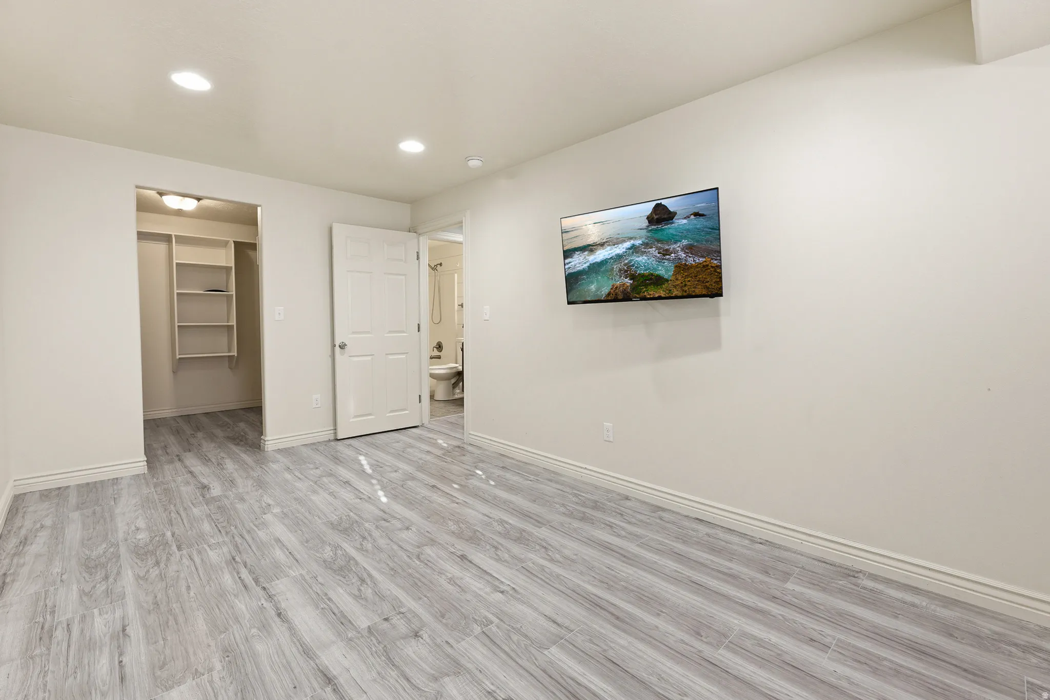 Basement bedroom #6