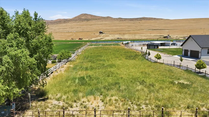 9590 W Point Lookout Dr, Bothwell, Utah 84337