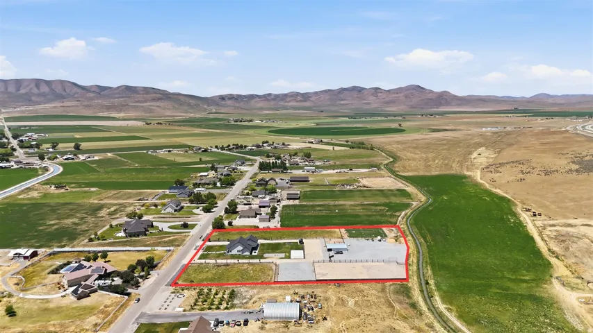 9590 W Point Lookout Dr, Bothwell, Utah 84337