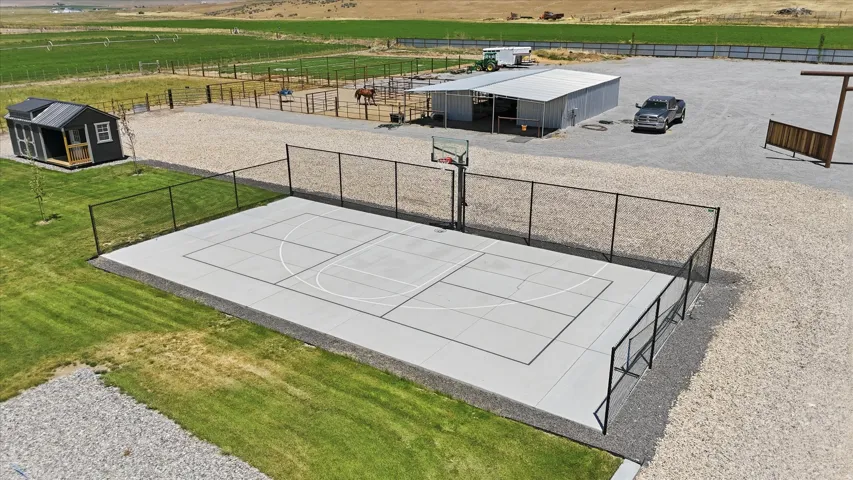 9590 W Point Lookout Dr, Bothwell, Utah 84337