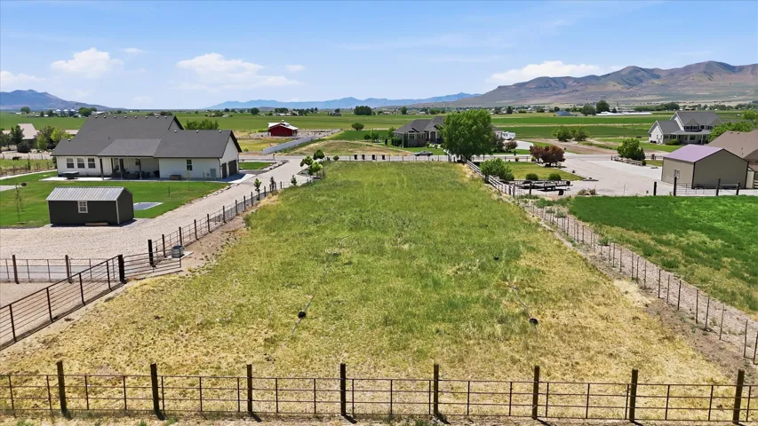 9590 W Point Lookout Dr, Bothwell, Utah 84337