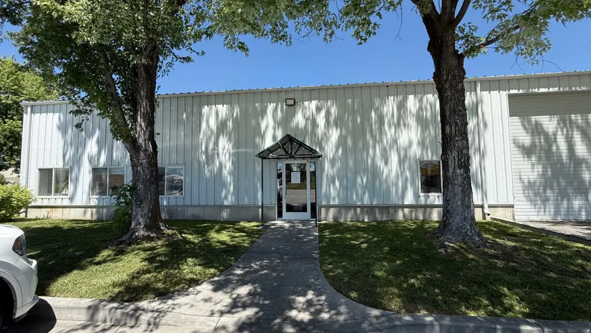 Outdoor building
