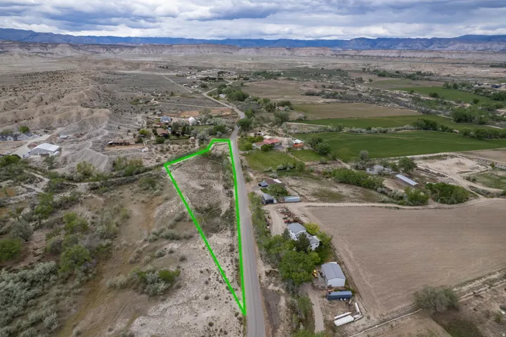Buyer to verify property lines.