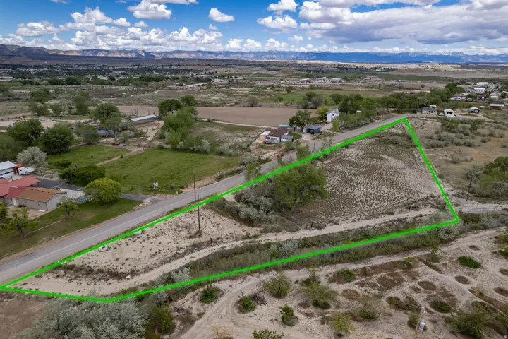 Buyer to verify property lines