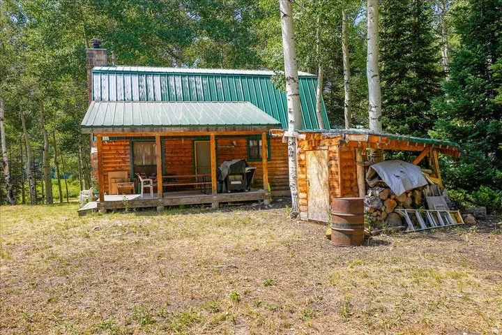 Outdoor structure